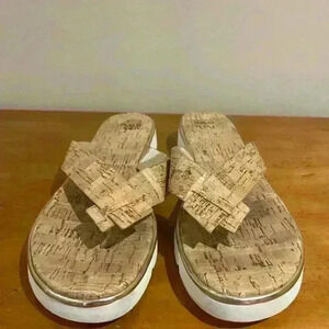 Donald Pliner Lynne cork sandals